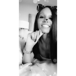 Meet your Posher, Monica